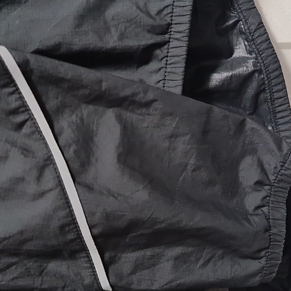 🟣🟣MEC zip up windbreaker / track jacket with reflective stripes. - Picture 4 of 9